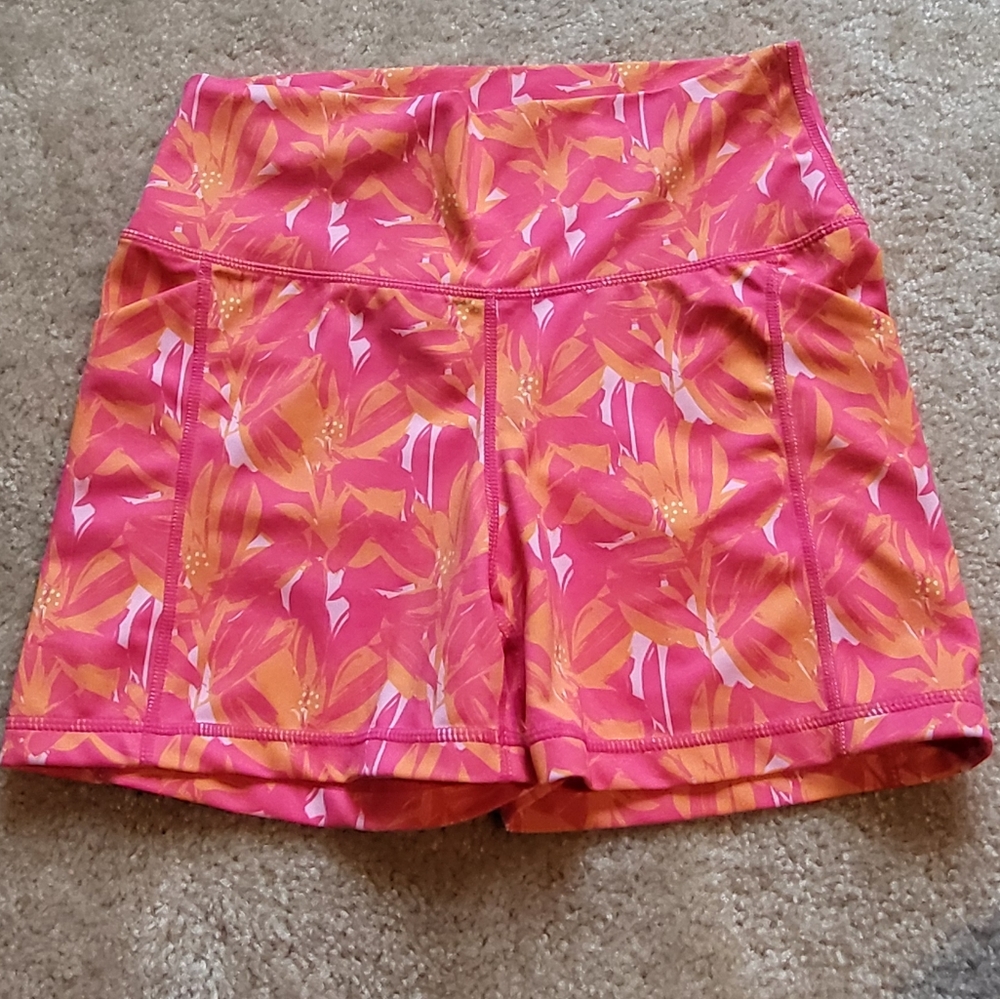 Workout shorts & bra set